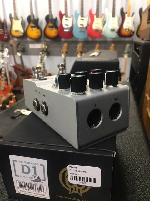 Walrus Audio D1 High Fidelity Stereo Delay V2 Used 3 Walrus Audio D1 High Fidelity Stereo Delay V2 Used