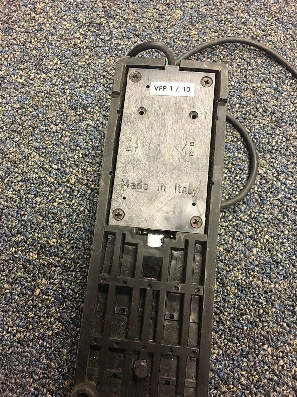 Empire Guitars Unbranded VFP1 / 10 Sustain Pedal Made In Italy - Old School Vintage - UNTESTED & Used 2 Empire Guitars Unbranded VFP1 / 10 Sustain Pedal Made In Italy - Old School Vintage - UNTESTED & Used