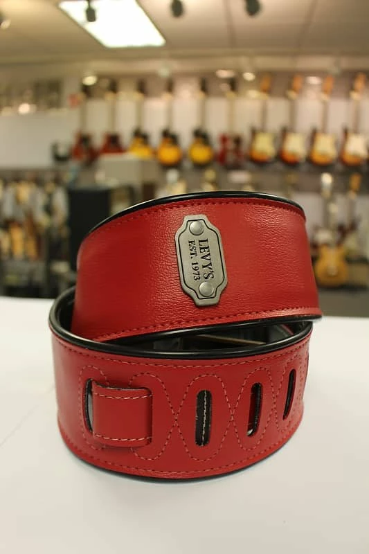 Empire Guitars Levy's M26VP-Red-Black Reversible Red/Black Vinyl Guitar Strap *Free Shipping In The USA* 2 Empire Guitars Levy's M26VP-Red-Black Reversible Red/Black Vinyl Guitar Strap *Free Shipping In The USA*