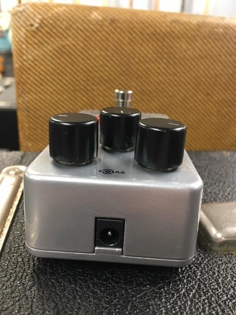 EHX Electro-Harmonix Triangle Big Muff Used Effects 2 EHX Electro-Harmonix Triangle Big Muff Used Effects