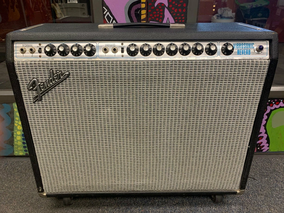 Empire Guitars 1973 Fender VibroSonic 1X15" Combo Amp Used 1 Empire Guitars 1973 Fender VibroSonic 1X15" Combo Amp Used