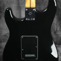 Electric 2018 Fender Player Stratocaster Limited Edition