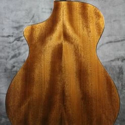 Breedlove Pursuit Concert CE Bass Guitar