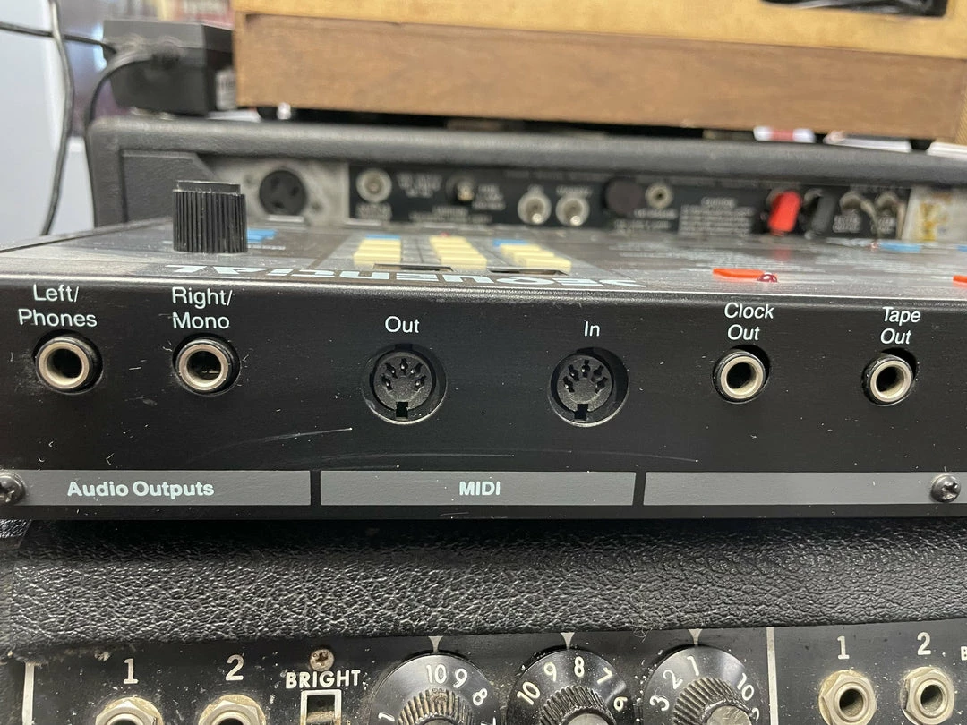 Keys Sequential TOM Drum Machine W/ Two Cartridges 3 Keys Sequential TOM Drum Machine W/ Two Cartridges