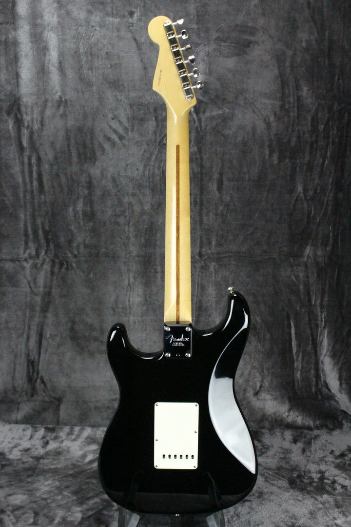 2001 Fender Eric Clapton "Blackie" Stratocaster 3 2001 Fender Eric Clapton "Blackie" Stratocaster
