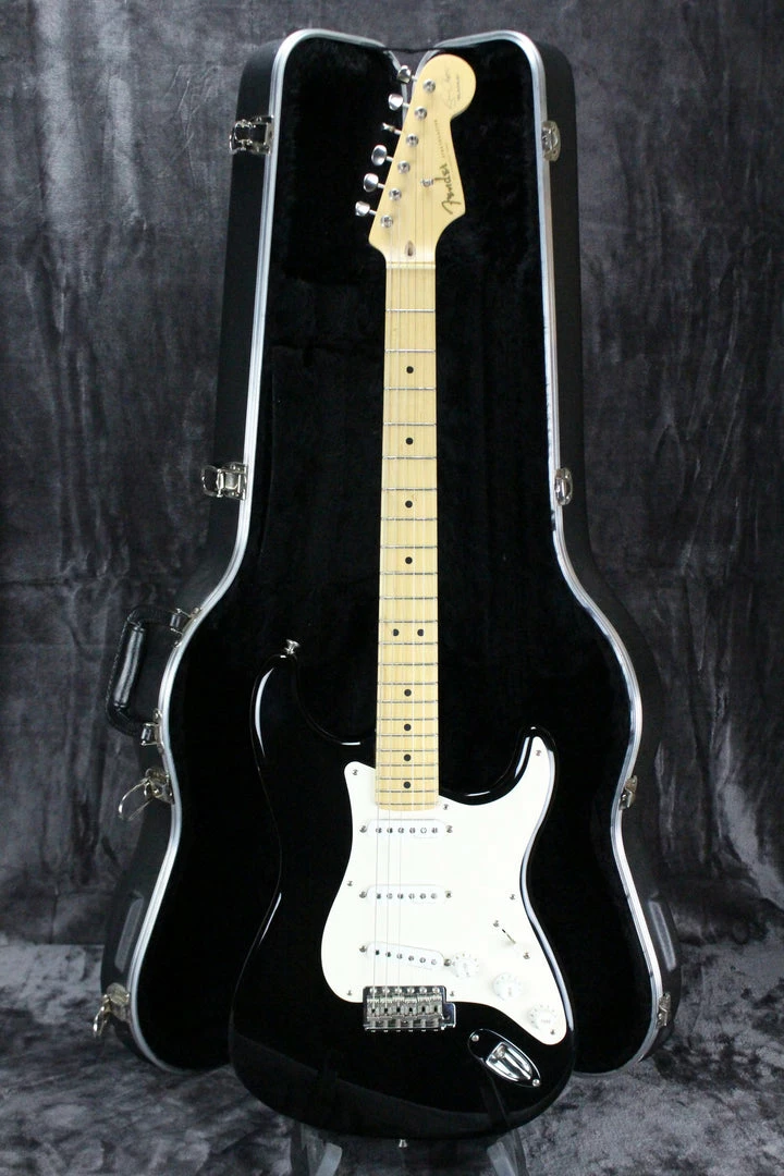 2001 Fender Eric Clapton "Blackie" Stratocaster 7 2001 Fender Eric Clapton "Blackie" Stratocaster